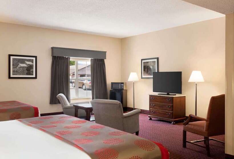 בית מלון כפרי Ramada By Wyndham Pigeon Forge North