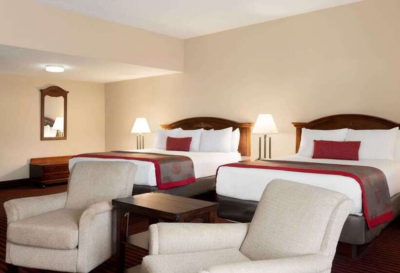 בית מלון כפרי Ramada By Wyndham Pigeon Forge North