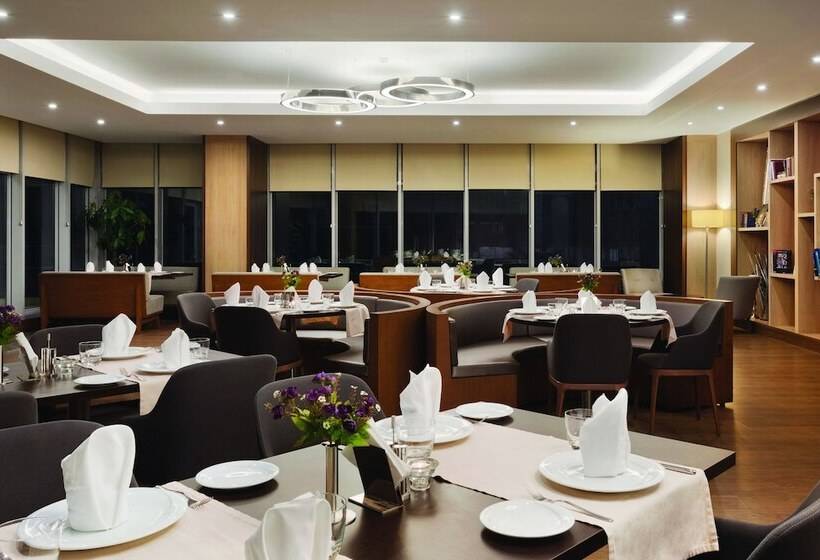 Hotel Ramada Encore Istanbul Bayrampasa