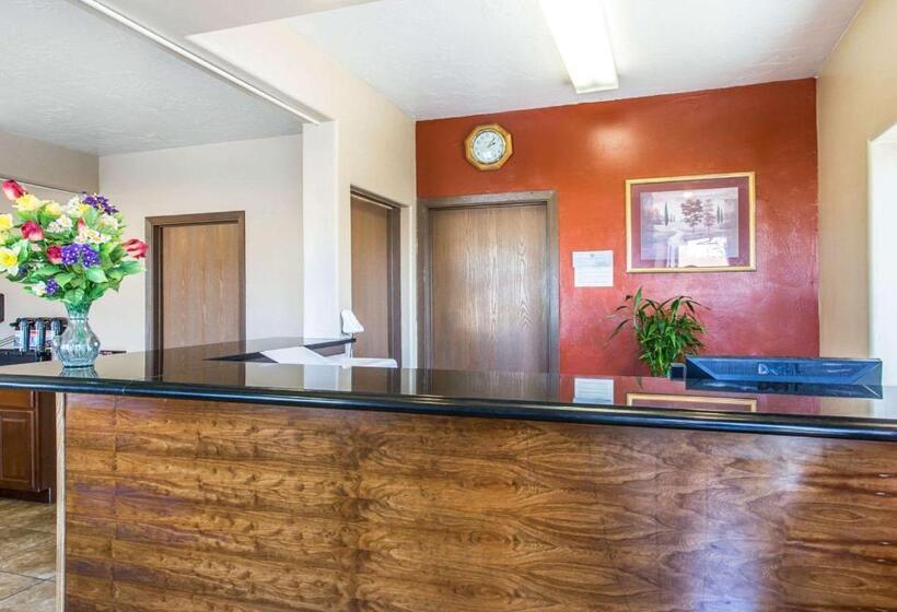 هتل Riverton Inn & Suites