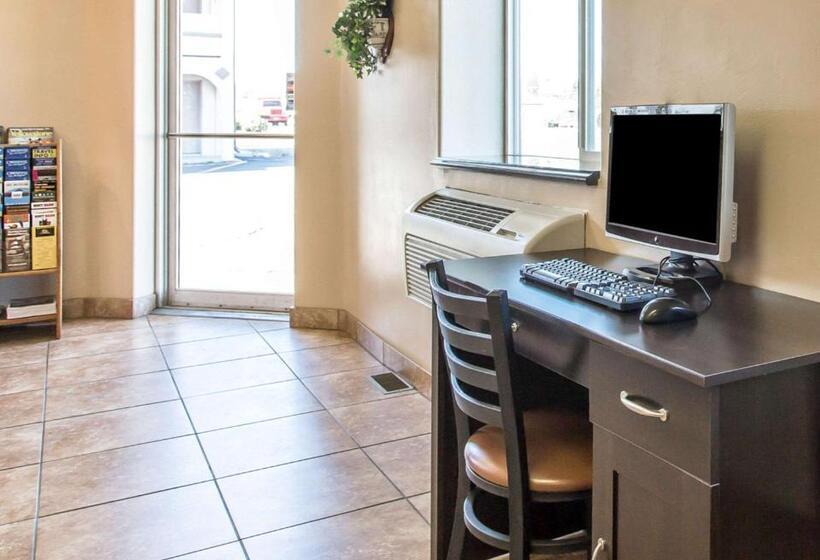 هتل Riverton Inn & Suites