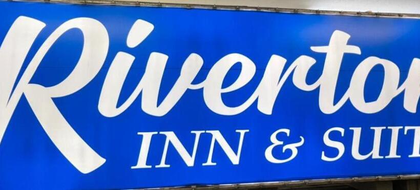 هتل Riverton Inn & Suites