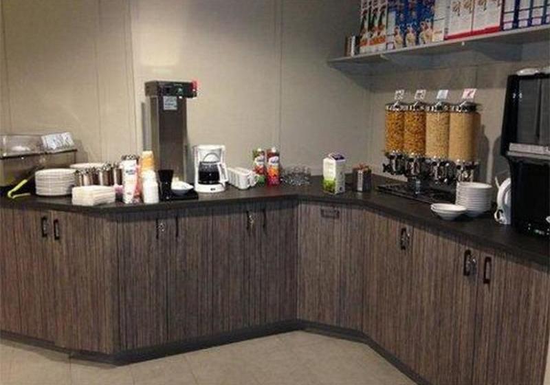 호텔 Rodeway Inn Schefferville