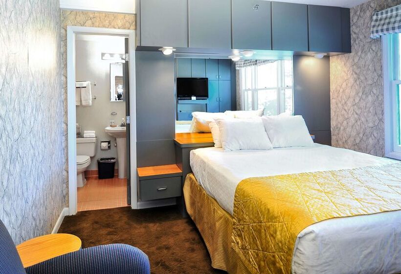 هتل The Historic Crags Lodge