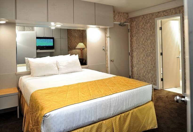 هتل The Historic Crags Lodge