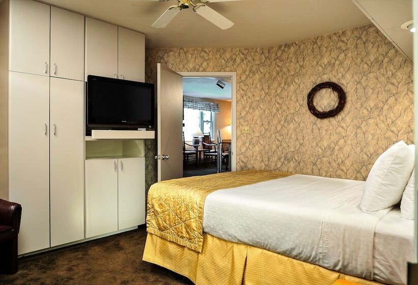 هتل The Historic Crags Lodge