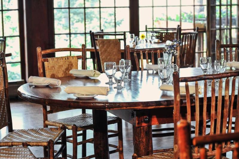 هتل The Historic Crags Lodge