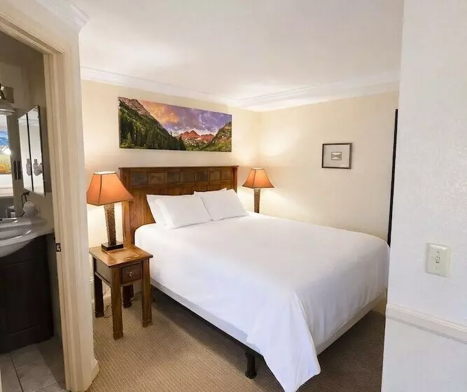 ホテル The Historic Crags Lodge