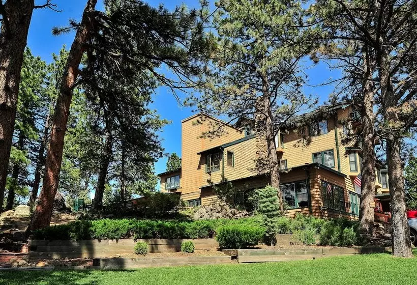 ホテル The Historic Crags Lodge