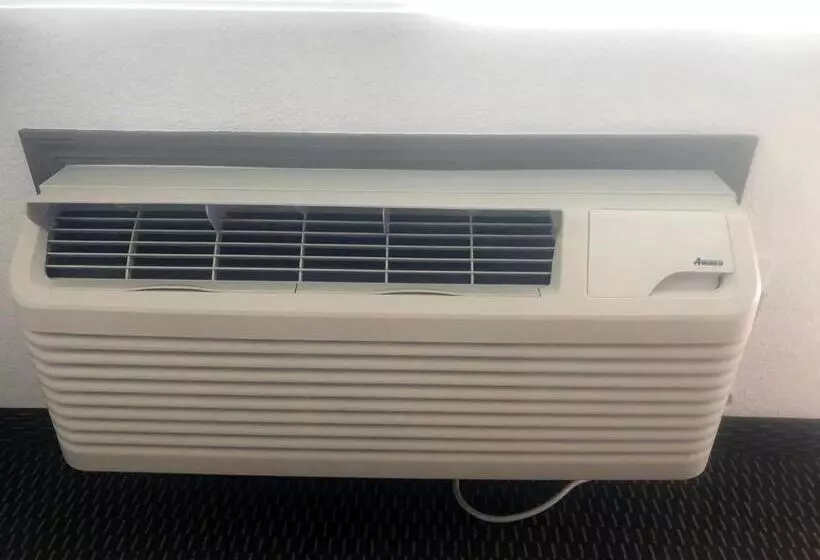 ホテル Westward Inn