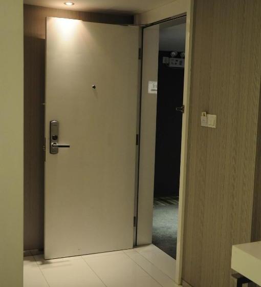 Super 8 Hotel Guangzhou San Yuan Li