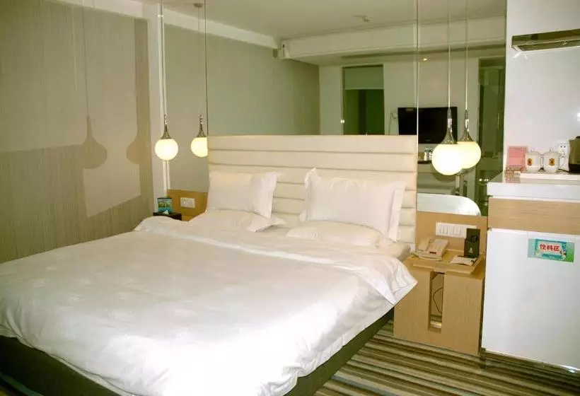 Super 8 Hotel Guangzhou San Yuan Li
