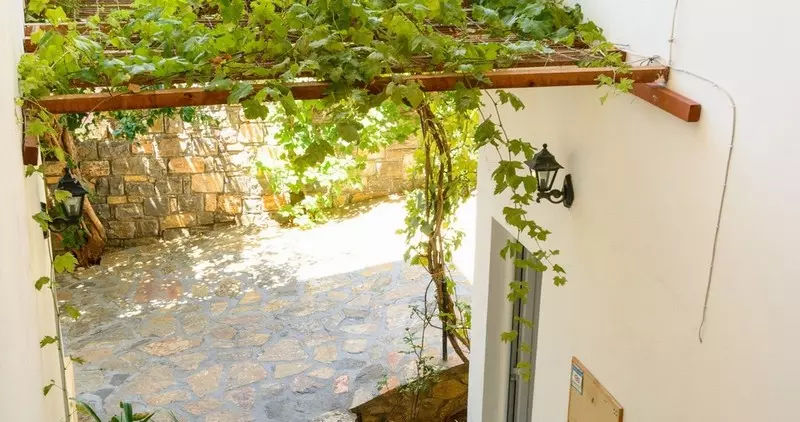 Argyro Apartments & Studios