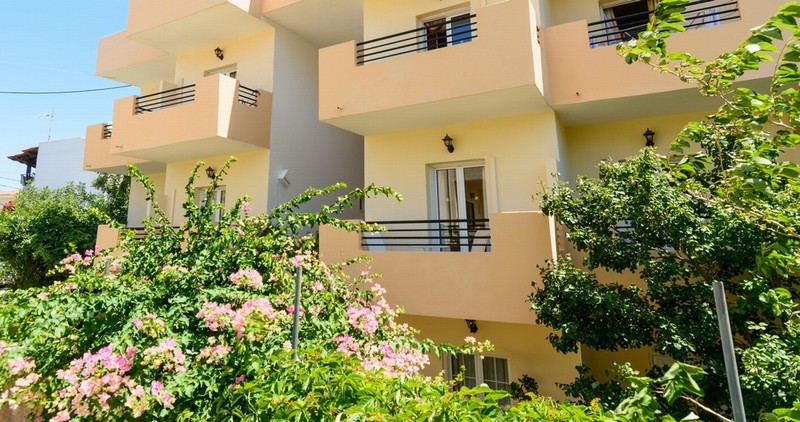 Argyro Apartments & Studios