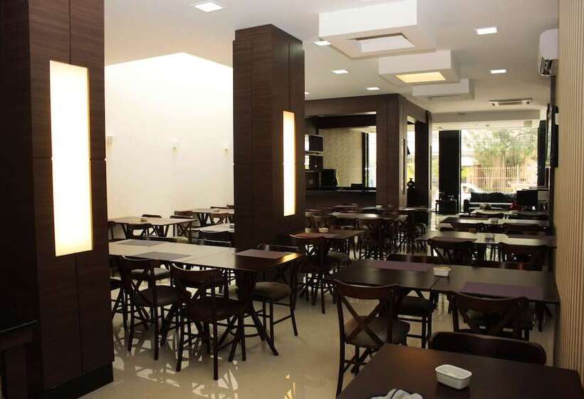 هتل Açores Premium  5 Minutos Do Moinhos De Vento