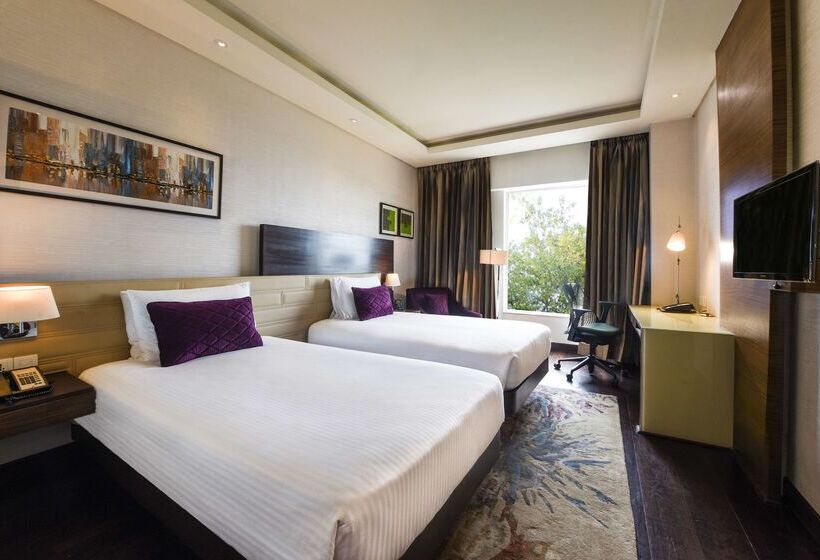 Otel Doubletree By Hilton Gurugram Baani Square