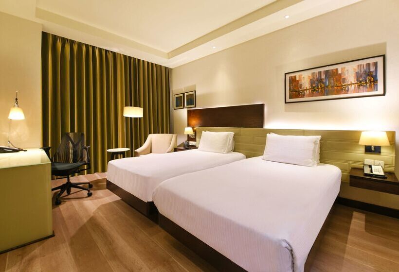 Otel Doubletree By Hilton Gurugram Baani Square