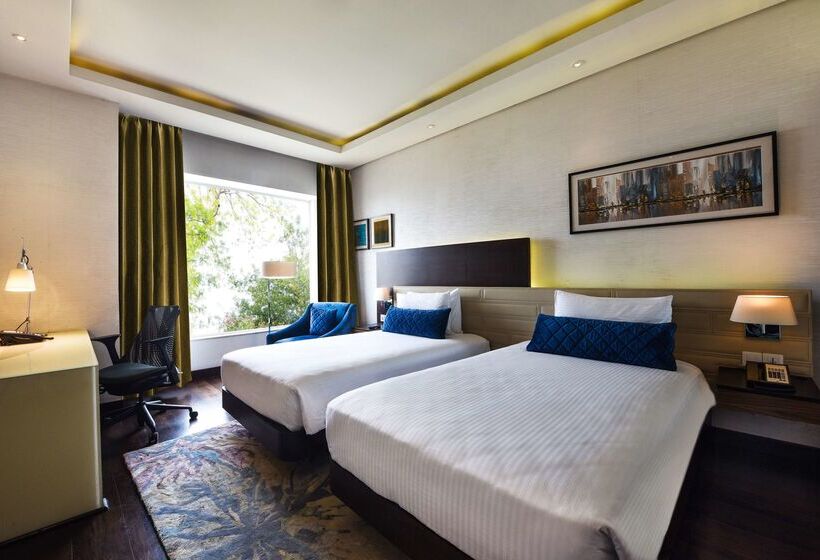 Otel Doubletree By Hilton Gurugram Baani Square