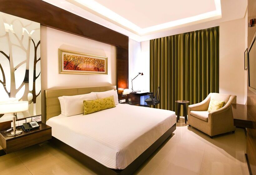 Otel Doubletree By Hilton Gurugram Baani Square