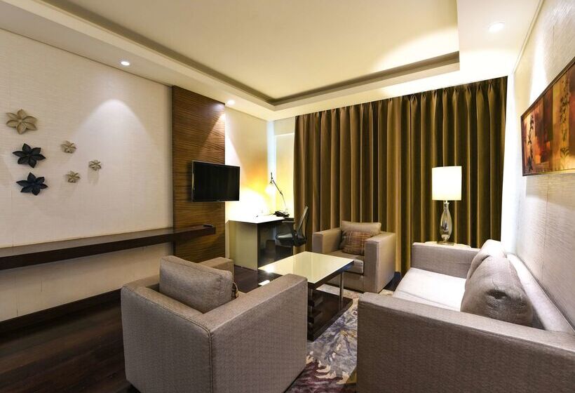 Otel Doubletree By Hilton Gurugram Baani Square