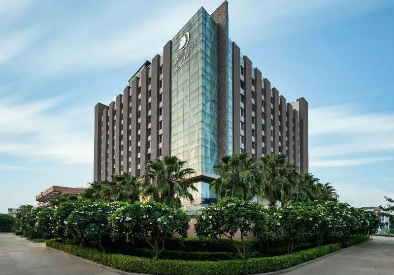 Hotel Doubletree By Hilton Gurugram Baani Square