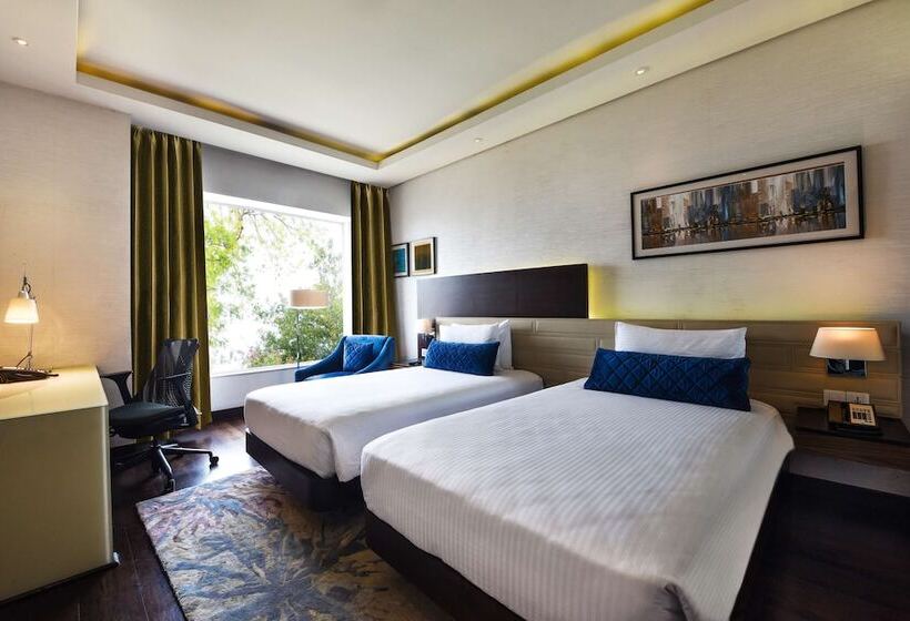 Otel Doubletree By Hilton Gurugram Baani Square