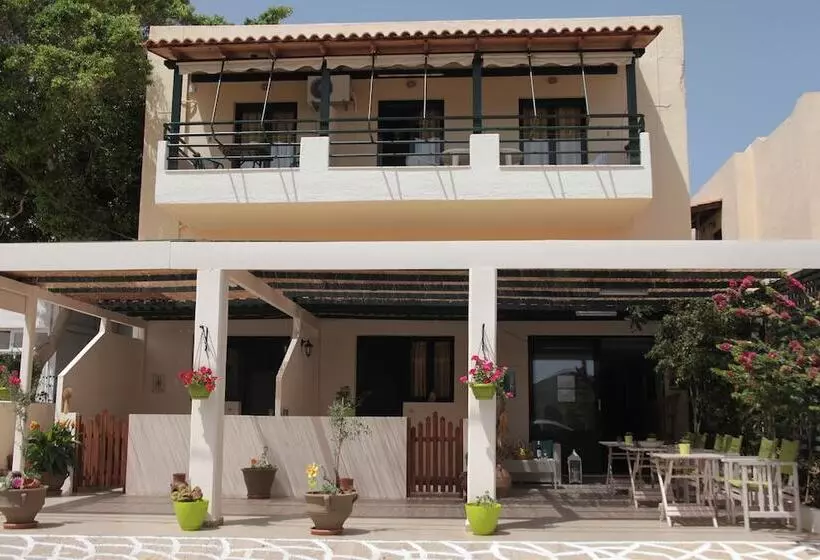 هتل Elounda Olive Garden Studios