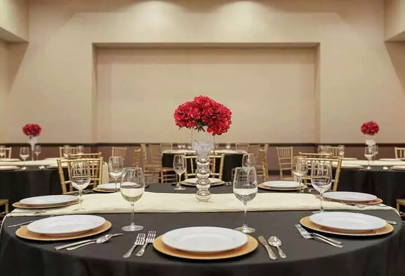 호텔 Embassy Suites By Hilton Salt Lake West Valley City