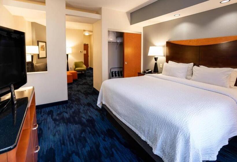 فندق Fairfield Inn & Suites By Marriott Kearney