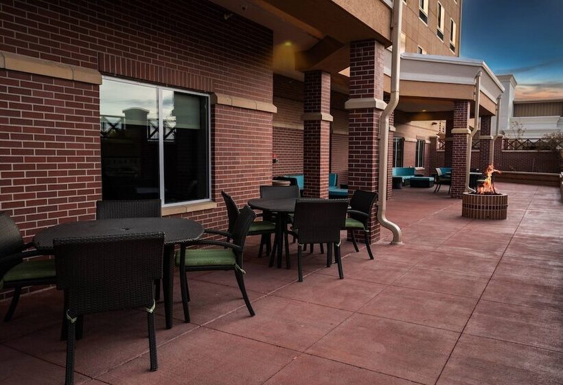 فندق Fairfield Inn & Suites By Marriott Kearney