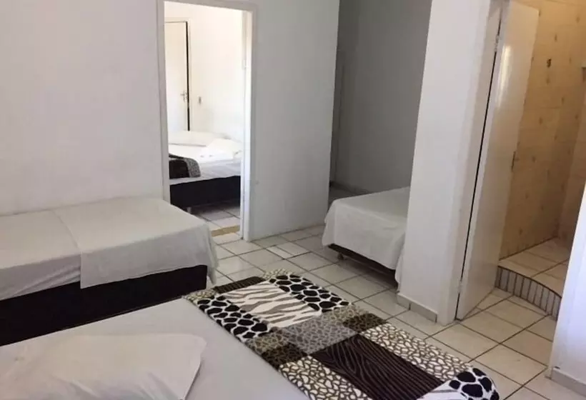 בית מלון כפרי Foz Family