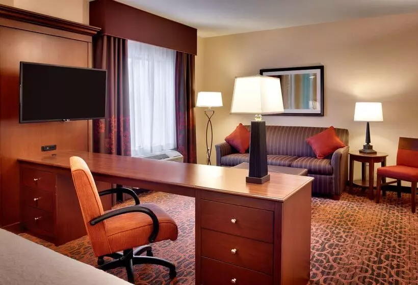 هتل Hampton Inn Omaha/west Dodge Road