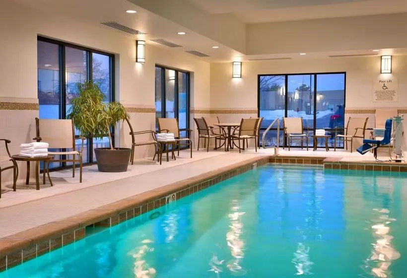 هتل Hampton Inn Omaha/west Dodge Road