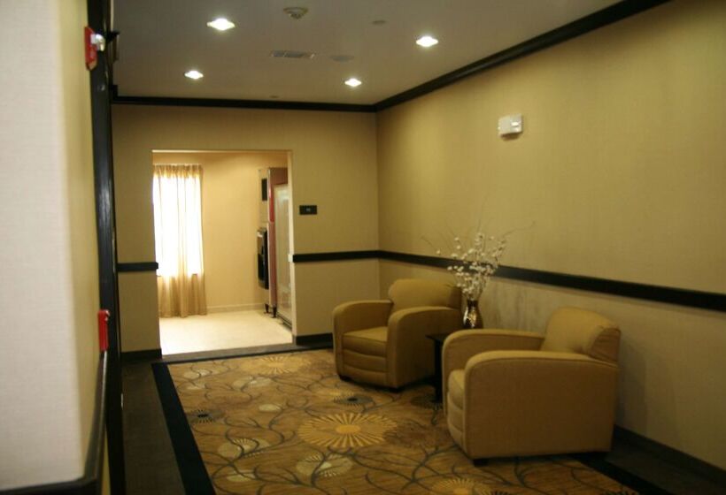 בית מלון כפרי Hampton Inn & Suites Cleburne