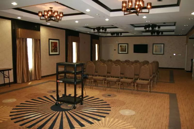 ホテル Hampton Inn & Suites Cleburne