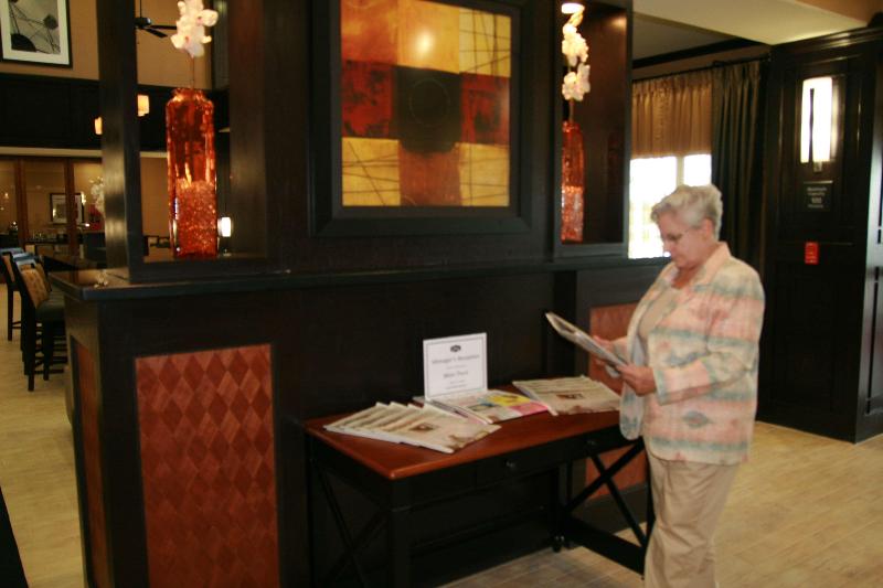 בית מלון כפרי Hampton Inn & Suites Cleburne