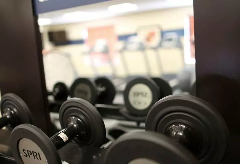 هتل Hampton Inn Union City