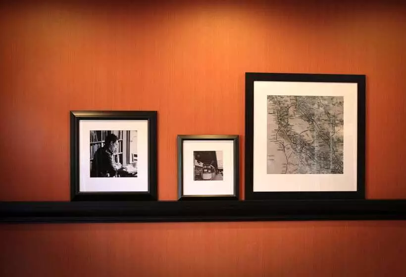 هتل Hampton Inn Union City