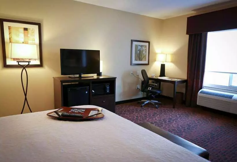 هتل Hampton Inn Union City