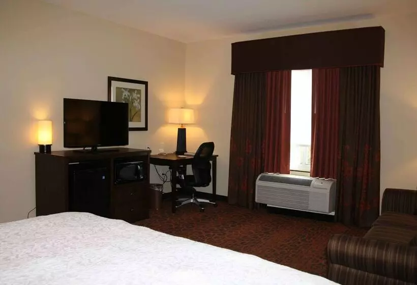 هتل Hampton Inn Union City