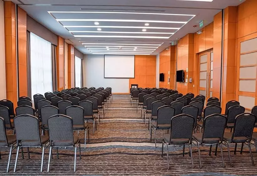 ホテル Holiday Inn Guayaquil Airport, An Ihg