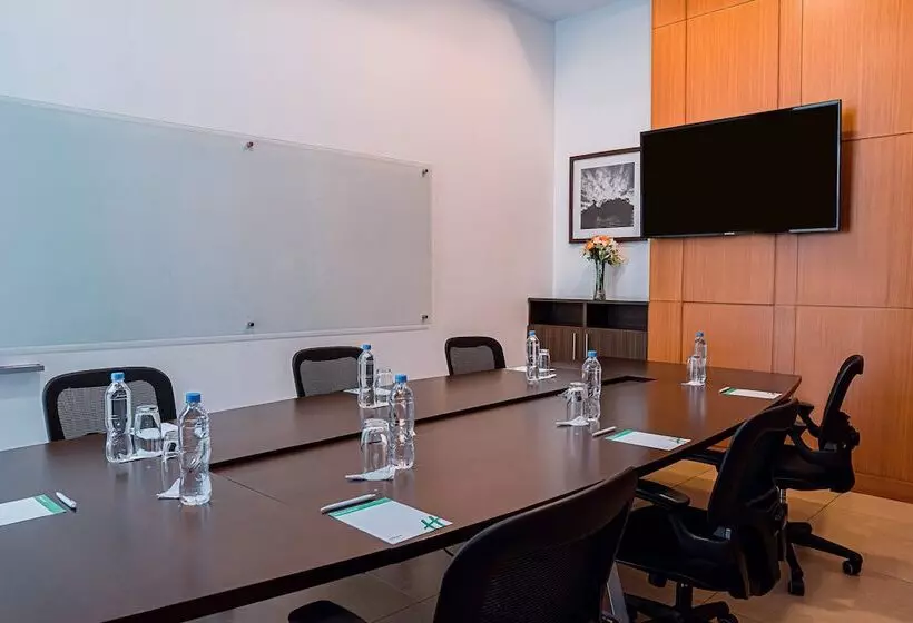 ホテル Holiday Inn Guayaquil Airport, An Ihg