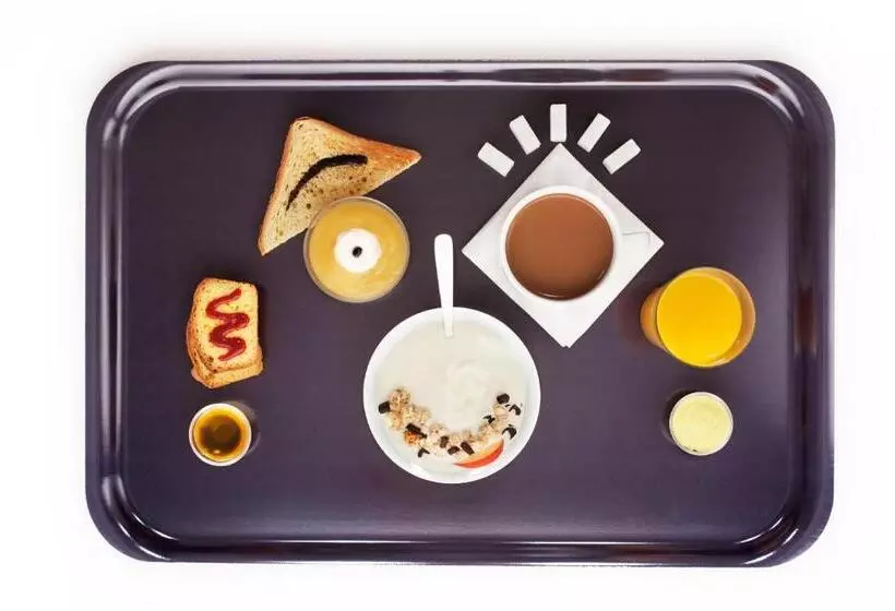 Отель Ibis Budget Cosnesurloire