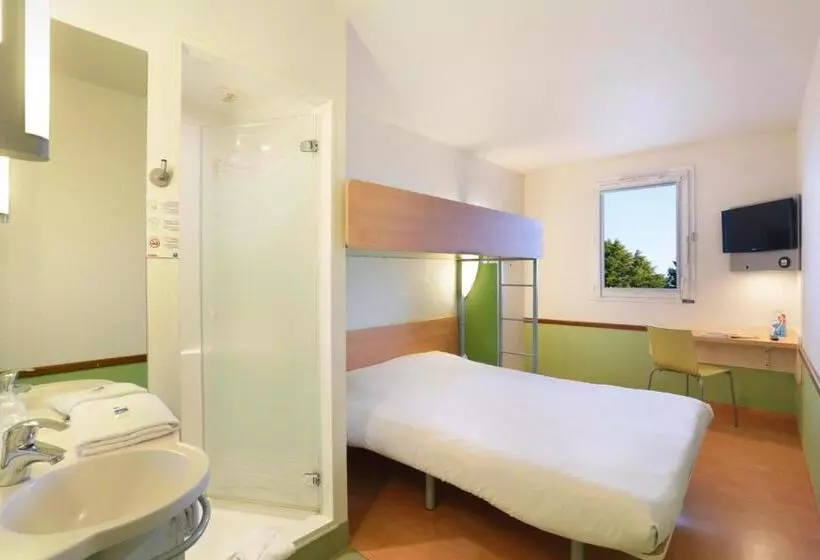 Отель Ibis Budget Cosnesurloire