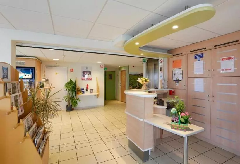 Отель Ibis Budget Cosnesurloire