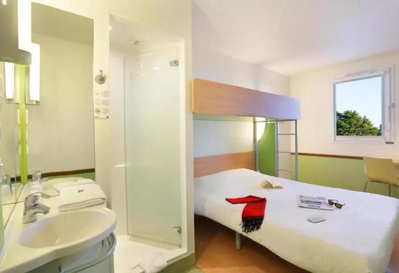 Отель Ibis Budget Cosnesurloire