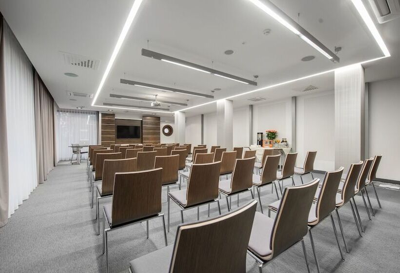 Różany Gaj   Destigo Hotels