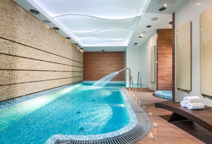 Różany Gaj   Destigo Hotels