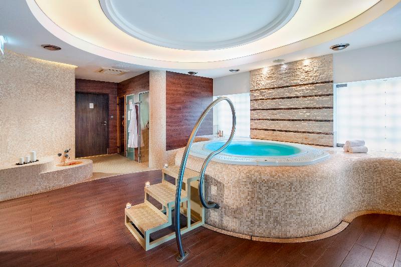 Różany Gaj   Destigo Hotels