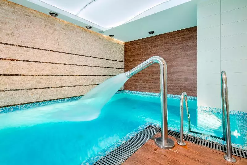 Różany Gaj   Destigo Hotels